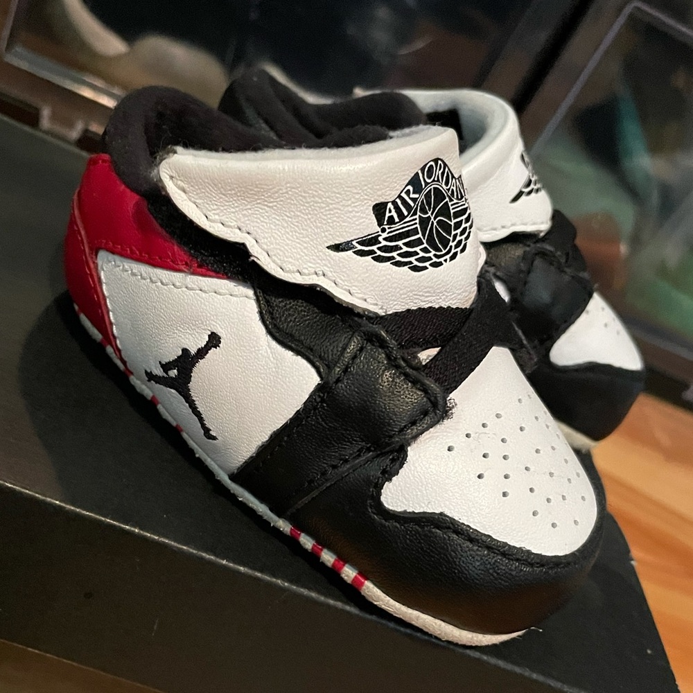 Jordan 1 Low - Black Toe / size 3c